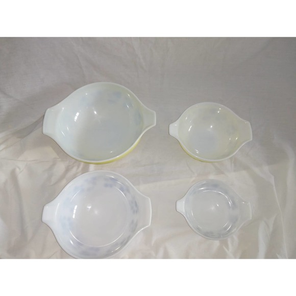 Pyrex yellow and black gooseberry Cinderella bowls (set of 4) - Picture 7 of 7